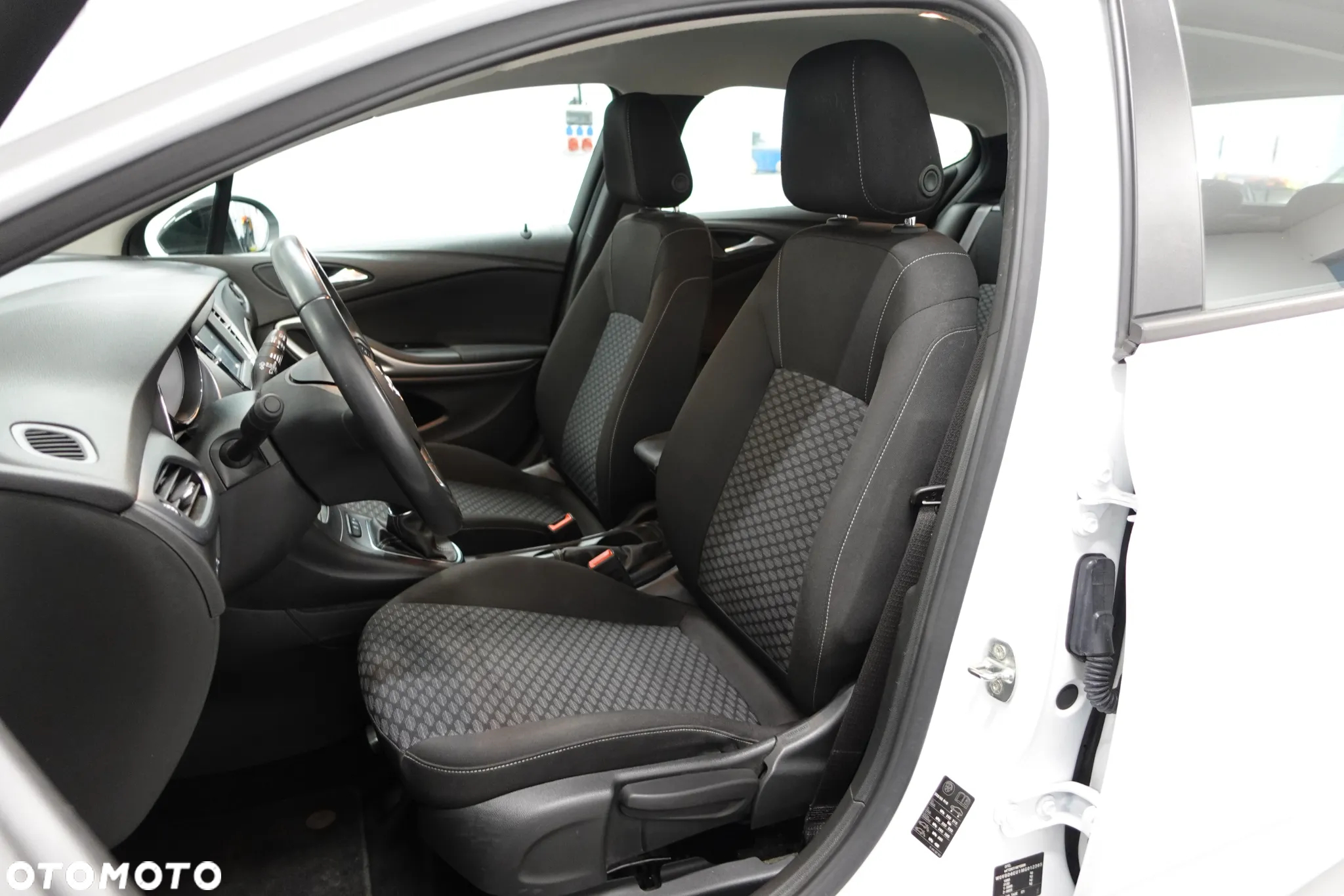 Opel Astra 1.5 D Start/Stop Elegance - 21
