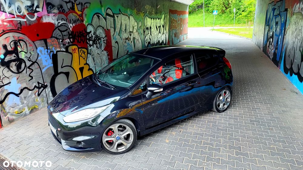 Ford Fiesta 1.6 EcoBoost ST - 10