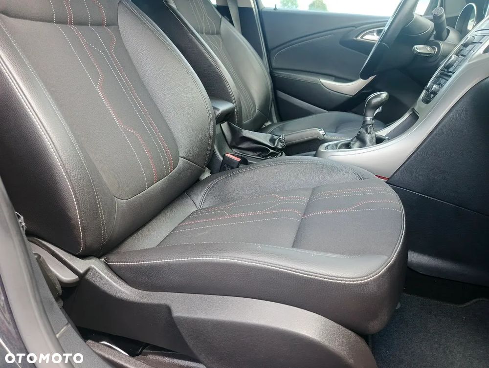 Opel Astra 1.4 Turbo 150 Jahre - 30