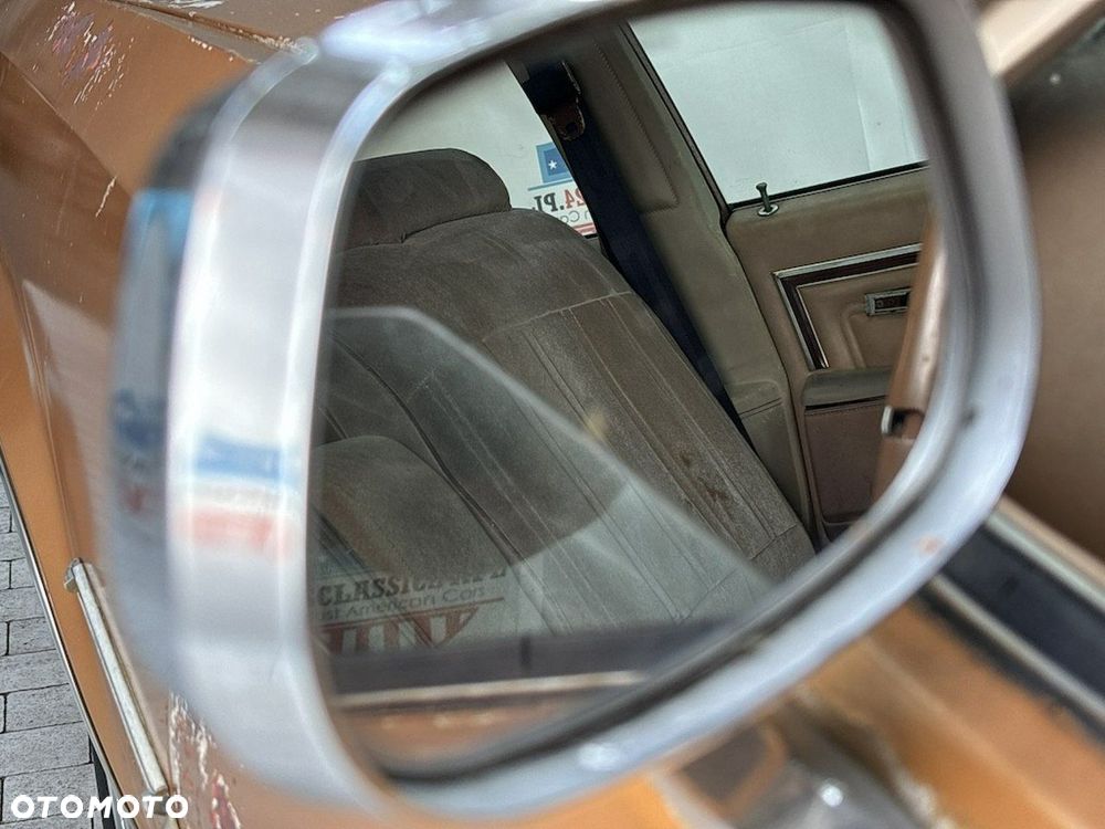 Oldsmobile Delta 88 - 23