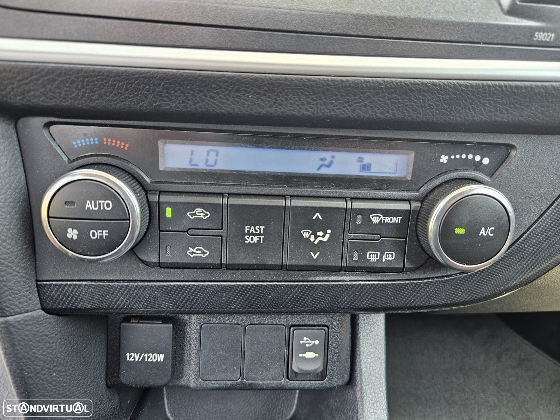 Toyota Auris Touring Sports 1.4 D-4D Comfort - 32