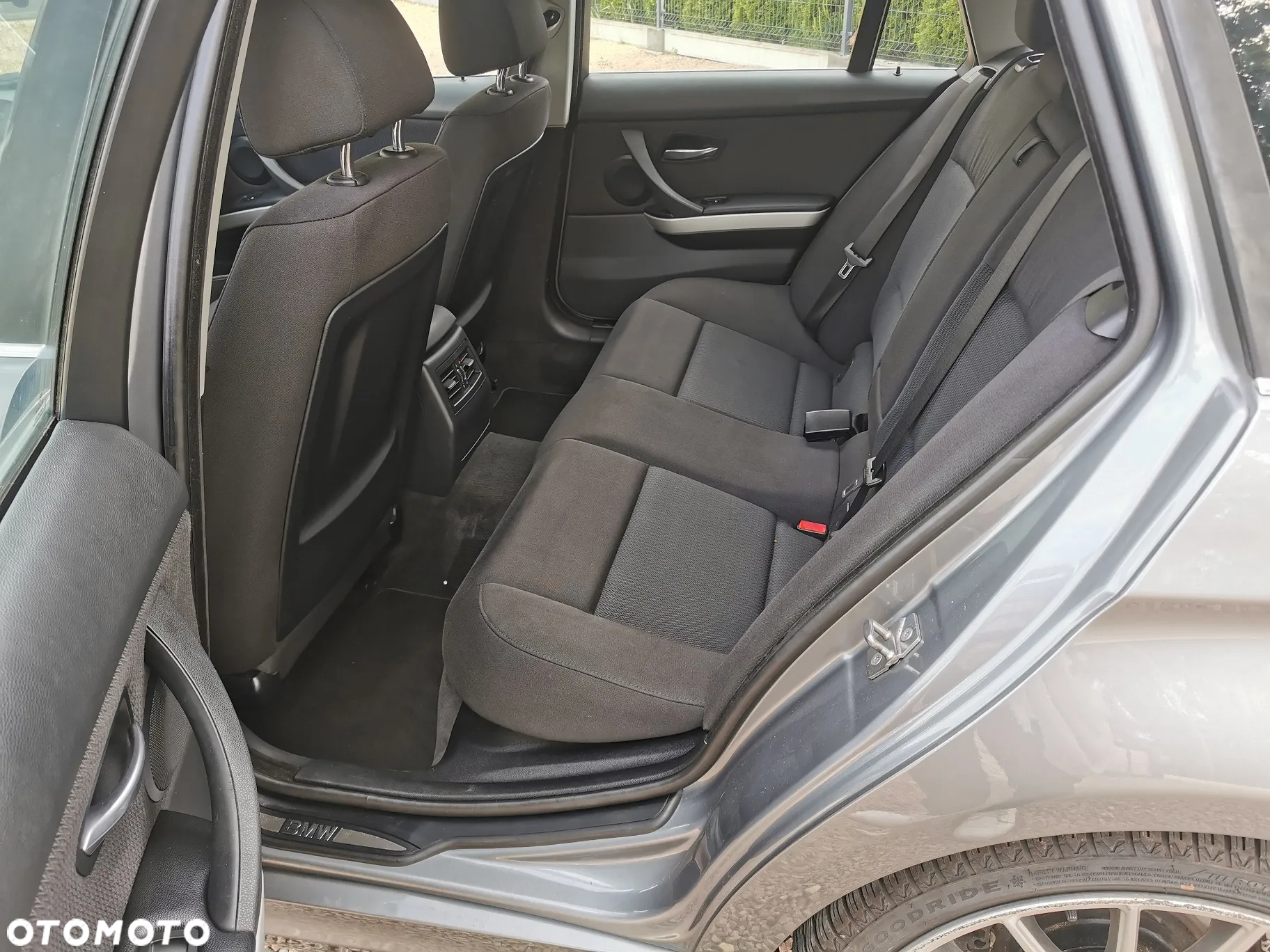 BMW Seria 3 318d - 18