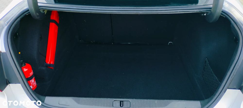 Opel Astra IV 1.6 Cosmo - 33