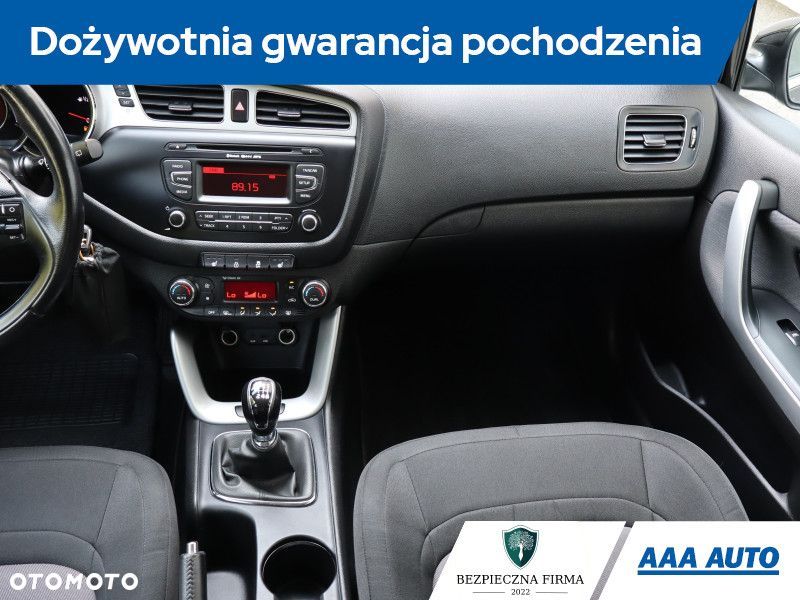 Kia Ceed - 9