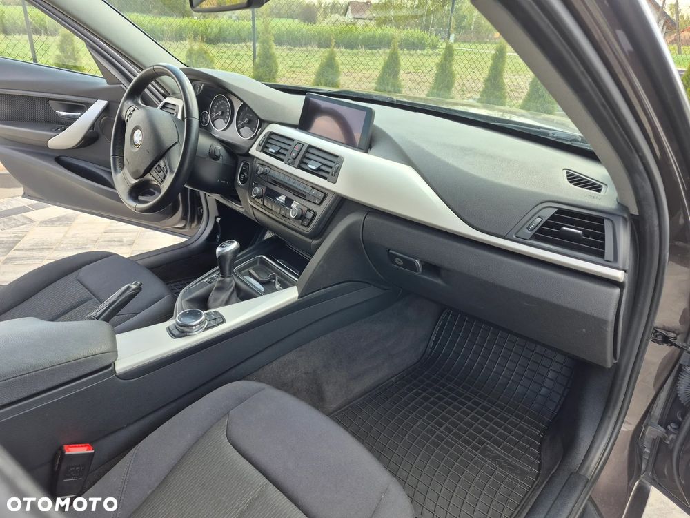 BMW Seria 3 316d - 11