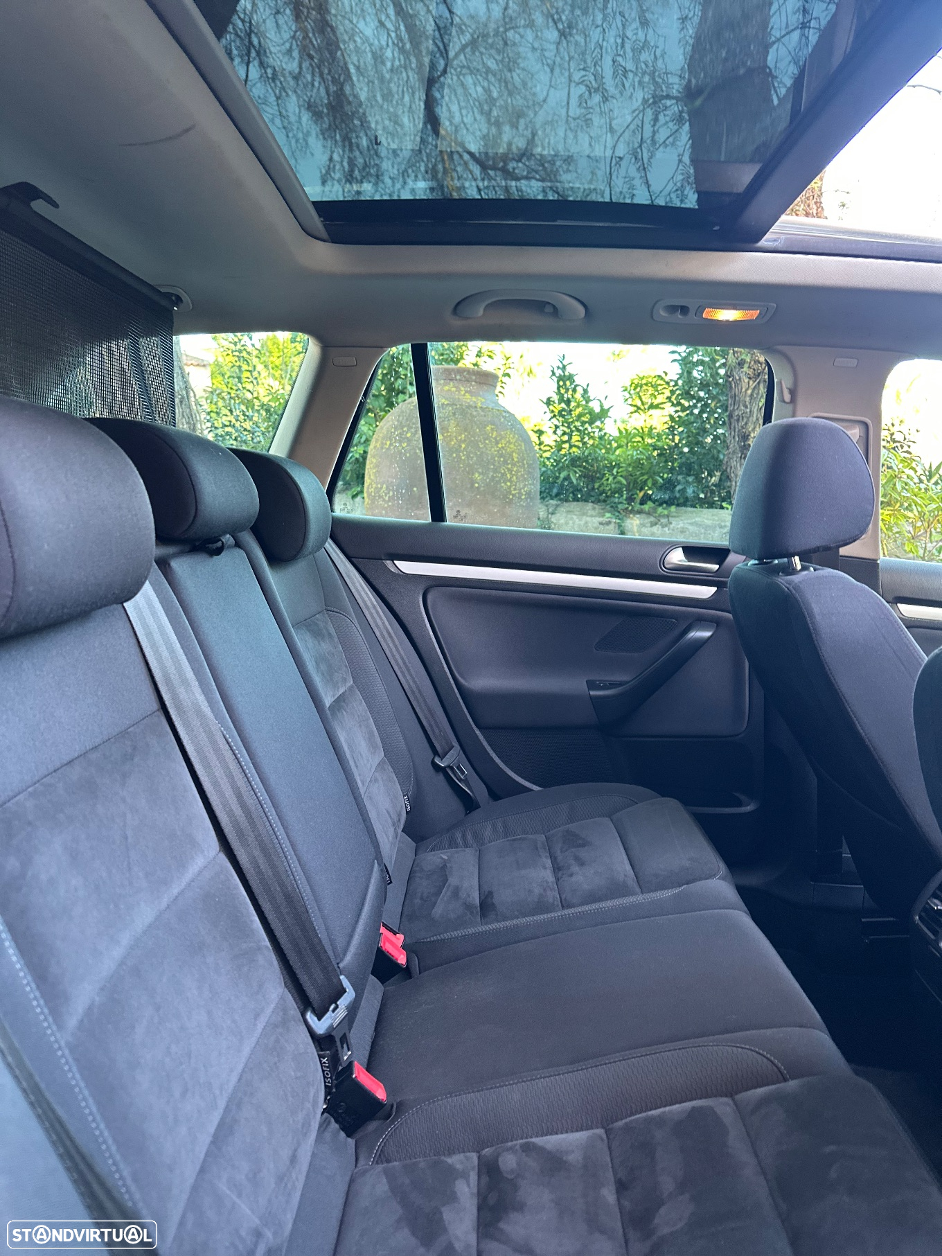 VW Golf 2.0 TDi BlueMotion Confortline DSG - 7