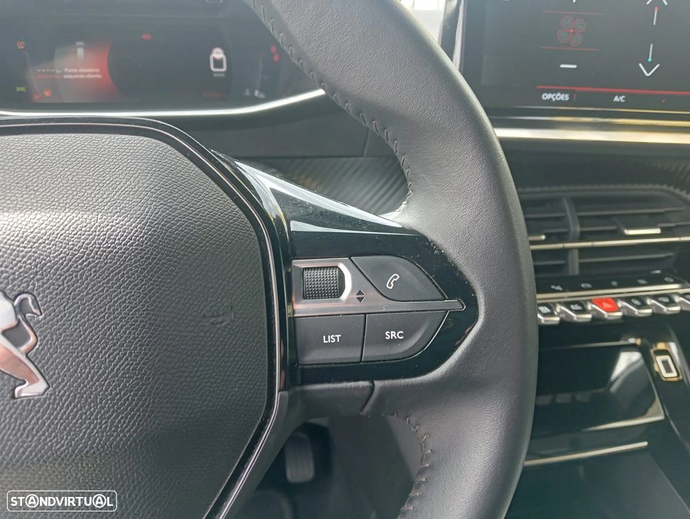 Peugeot 2008 1.2 PureTech Allure - 23