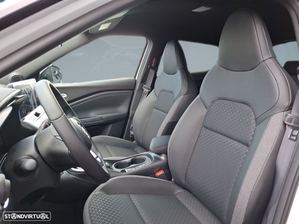 Nissan Juke 1.6 Hybrid N-Connecta Two Tone - 11