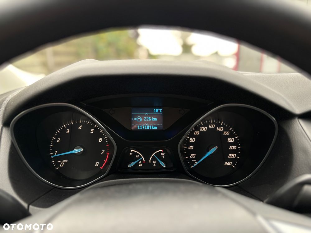 Ford Focus 1.6 Ambiente - 16