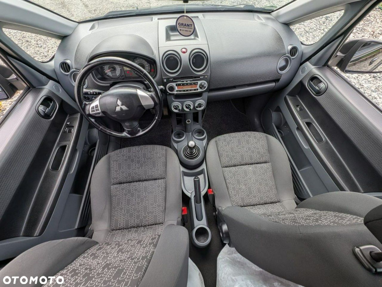 Mitsubishi Colt - 15