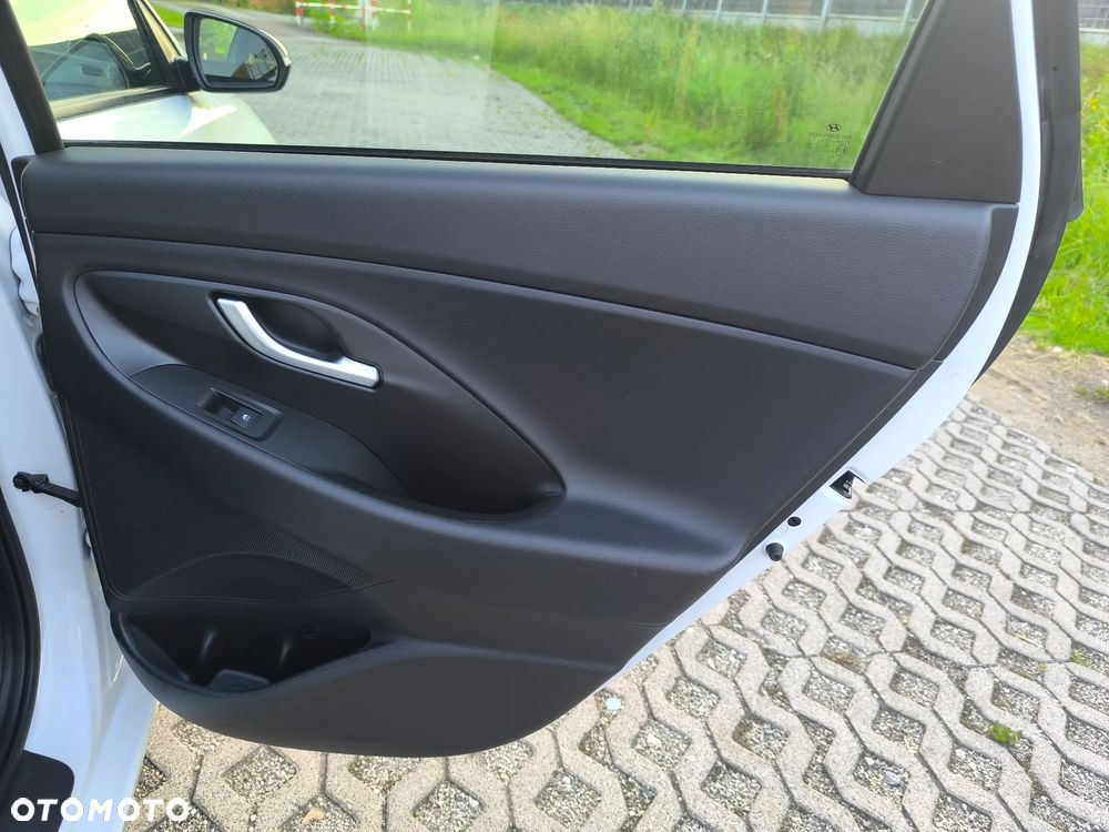 Hyundai i30 1.4 T-GDI Style - 25
