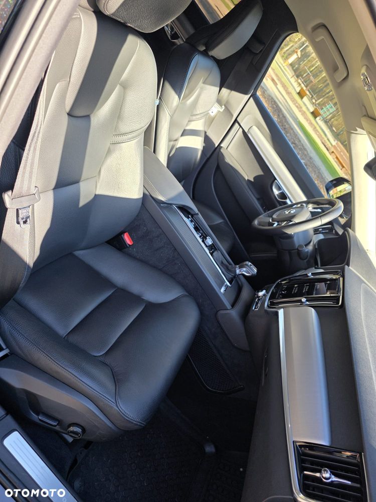 Volvo S90 D4 Momentum Pro - 17