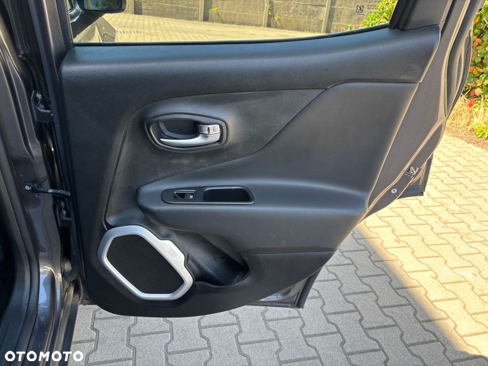 Jeep Renegade - 21