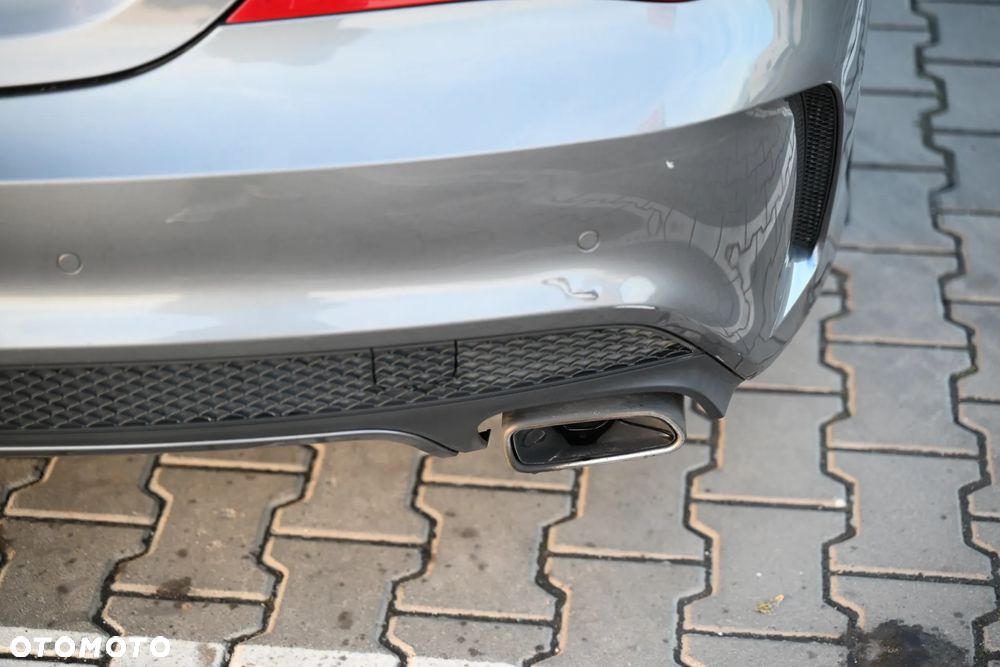 Mercedes-Benz CLA 200 7G-DCT AMG Line - 22