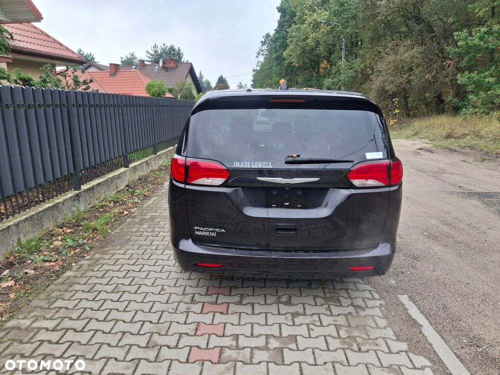 Chrysler Pacifica 2017 photo 4