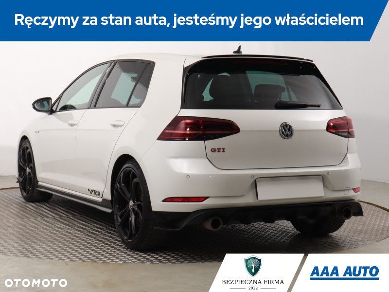 Volkswagen Golf - 5