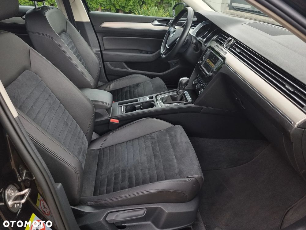 Volkswagen Passat - 10