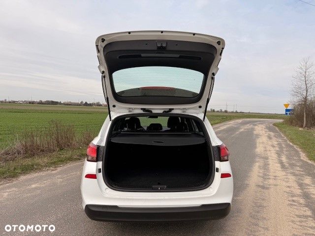 Hyundai i30 1.6 D Classic + - 7