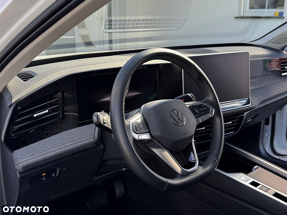 Volkswagen Passat - 24