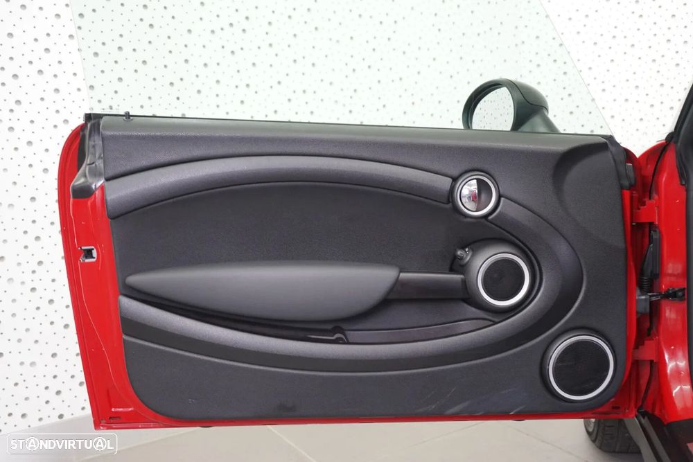 MINI 3 Portas One D - 14