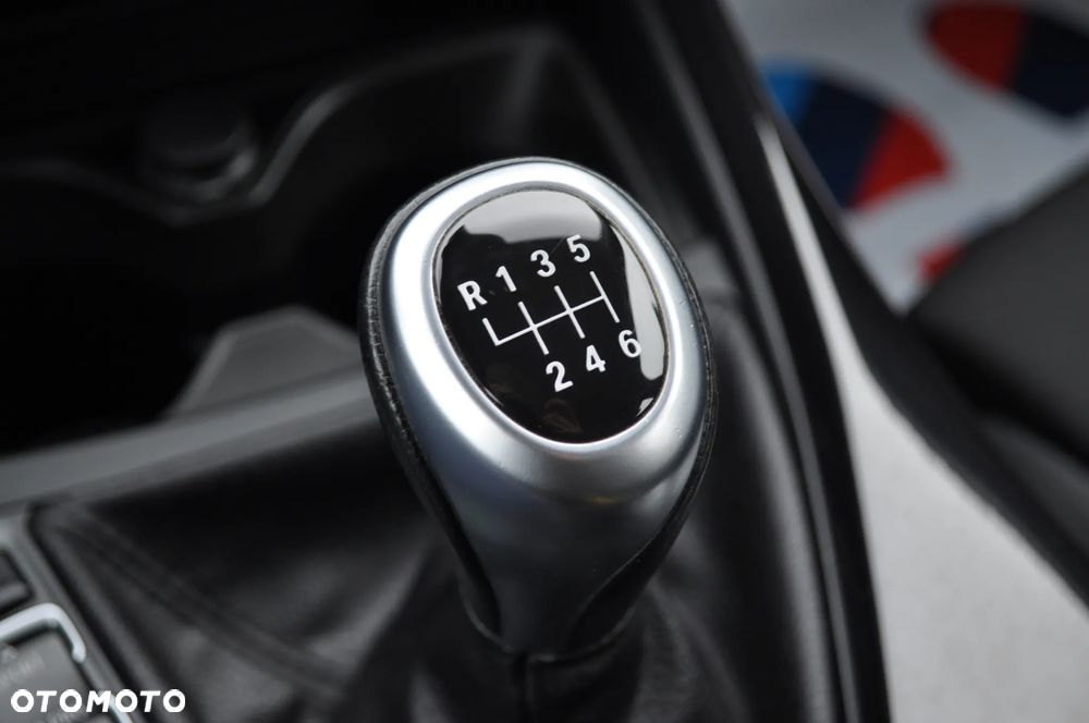 BMW Seria 1 118i - 33