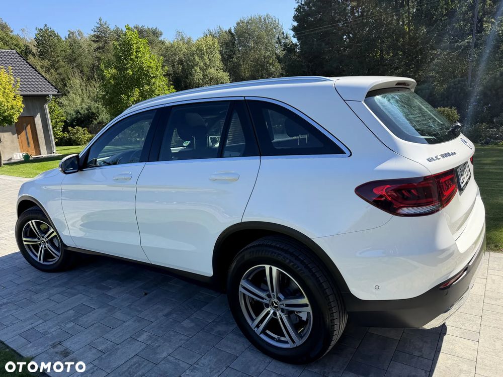 Mercedes-Benz GLC - 12