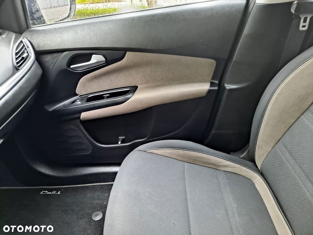 Fiat Tipo 1.6 MultiJet 16v Lounge - 17