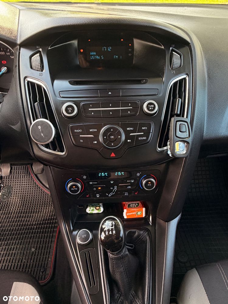 Ford Focus 1.6 Titanium - 16