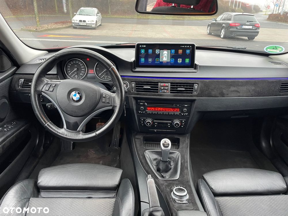 BMW Seria 3 325d - 14