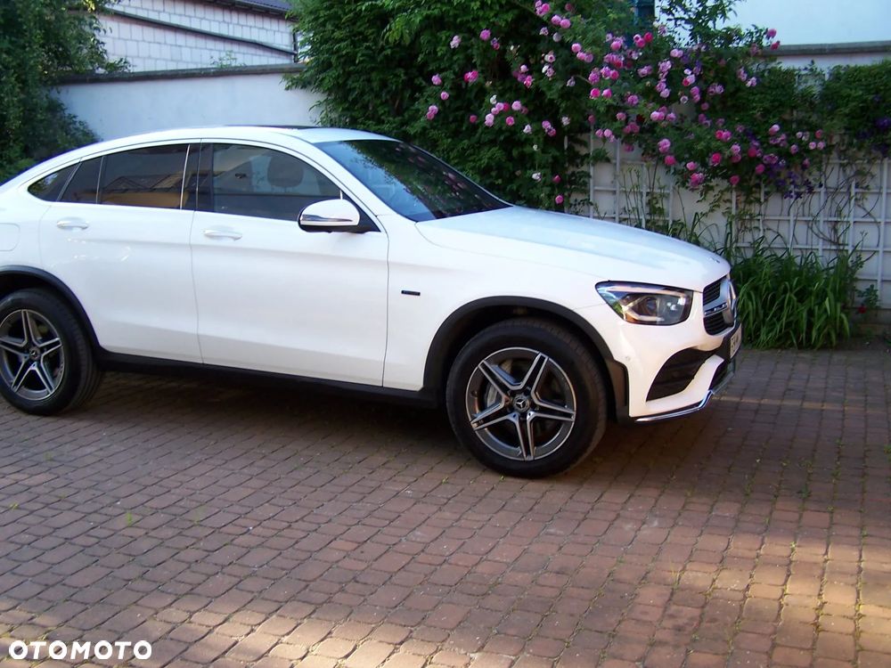 Mercedes-Benz GLC 220 d 4Matic 9G-TRONIC AMG Line - 2