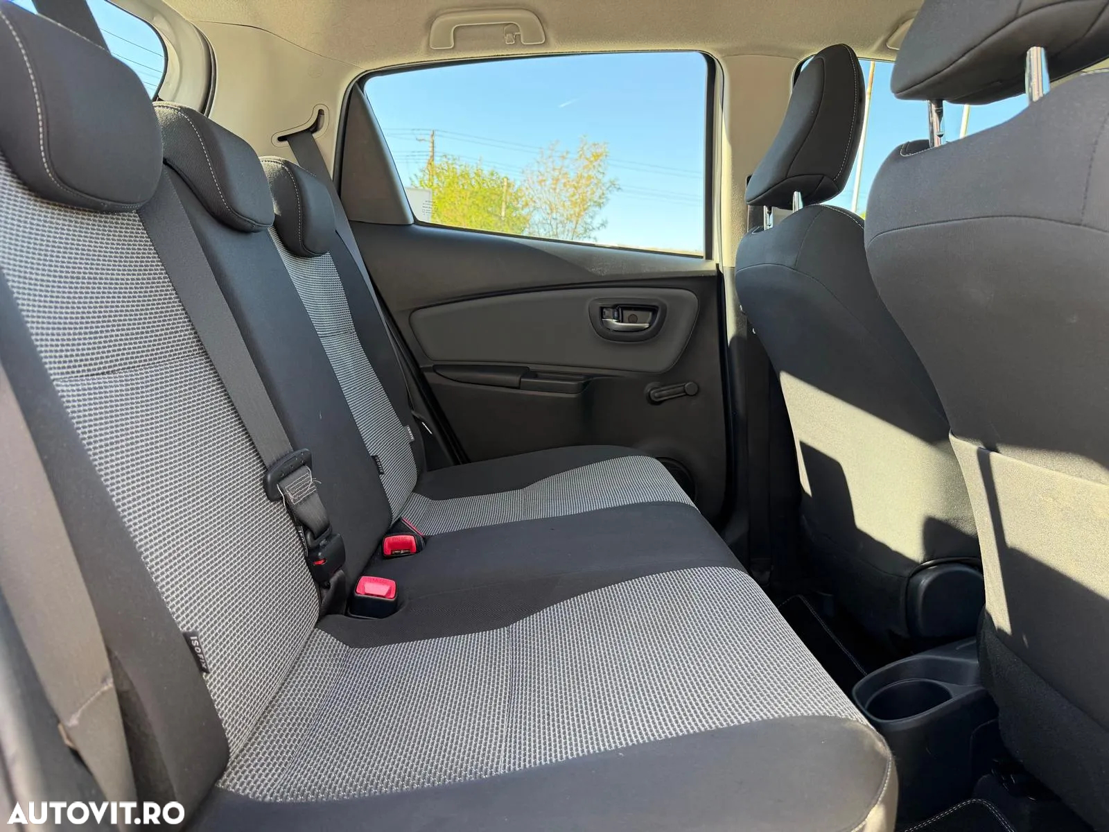 Toyota Yaris 1.5 VVT-i HSD Sol - 8
