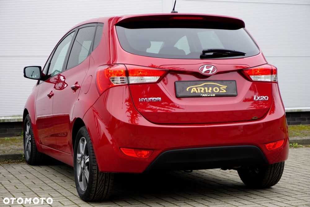 Hyundai ix20 1.4 Premium blue - 17