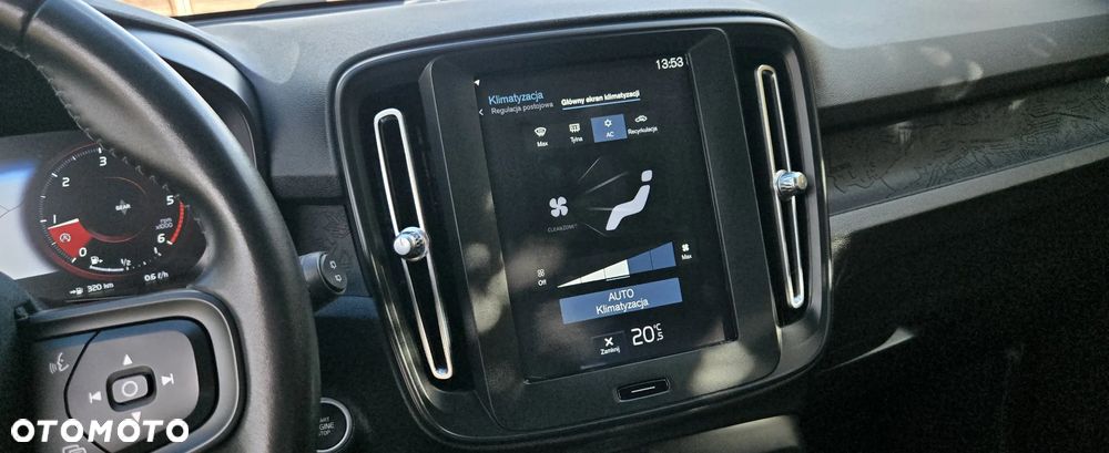 Volvo XC 40 D3 Momentum Pro - 30