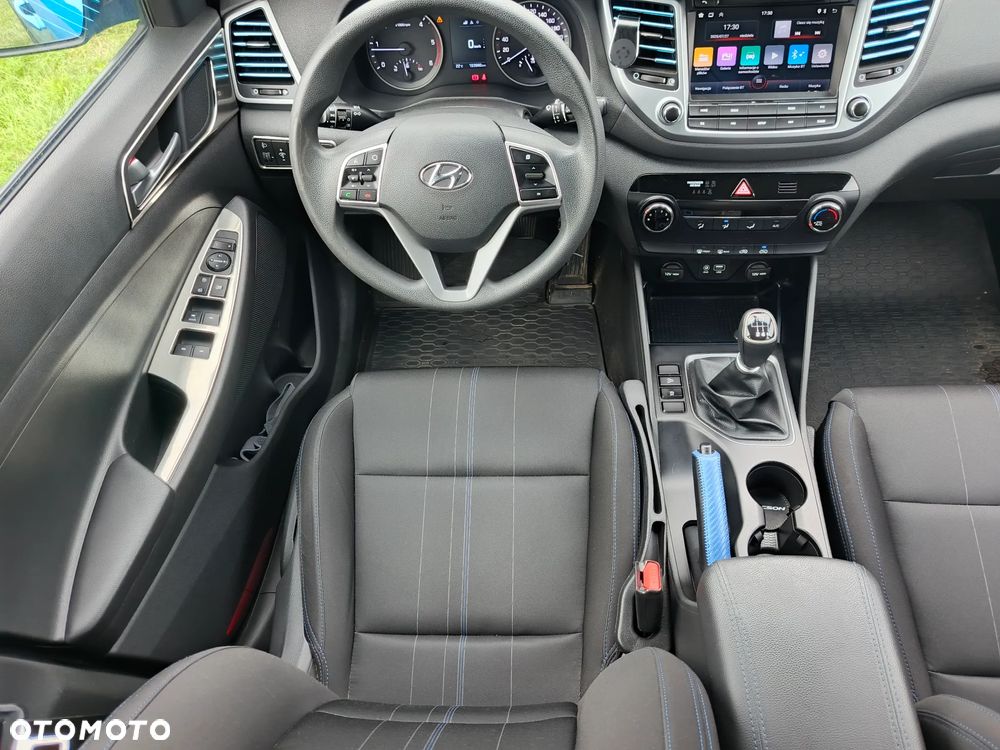 Hyundai Tucson 1.7 CRDI BlueDrive Style 2WD - 11