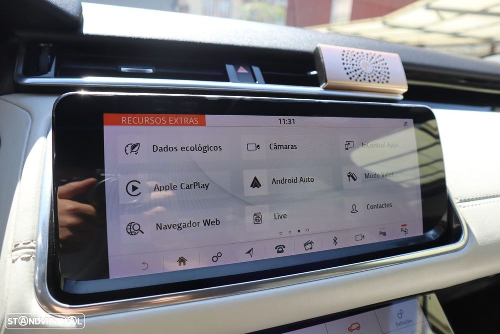 Land Rover Range Rover Velar 3.0 D R-Dynamic HSE - 23