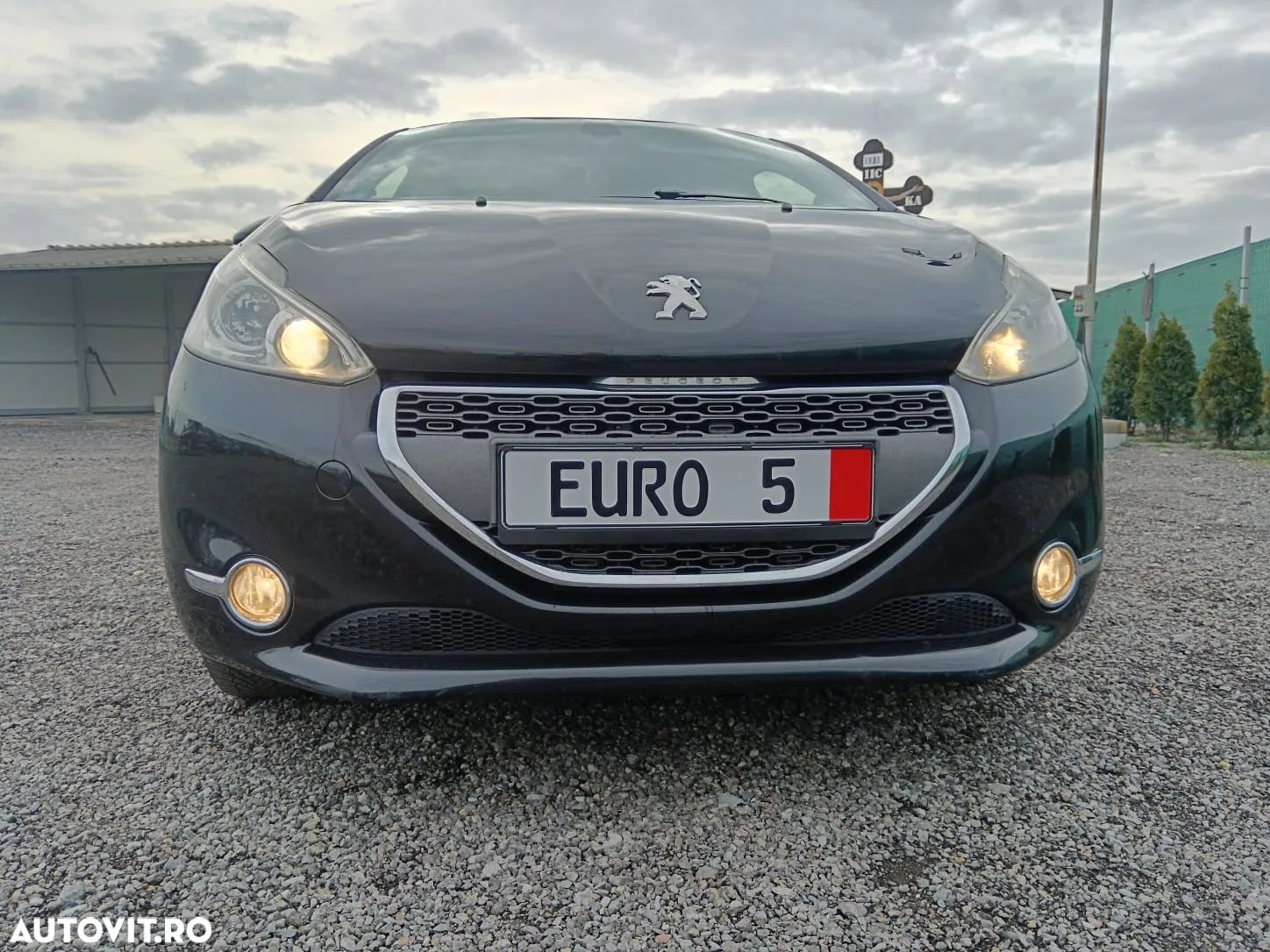 Peugeot 208 1.4 HDi FAP Style - 1