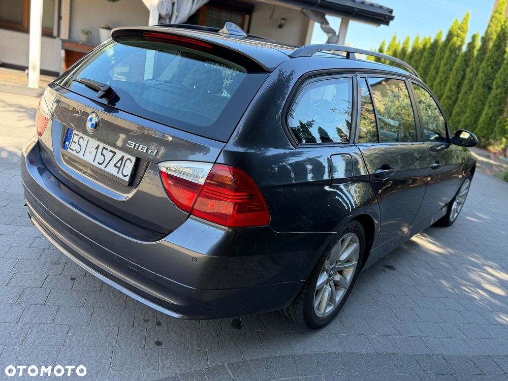 BMW Seria 3 318d DPF Edition Exclusive - 4