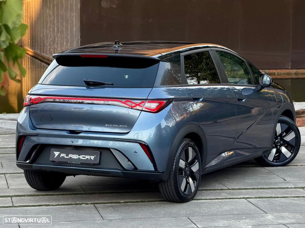 BYD Dolphin 60.4 kWh Design - 10