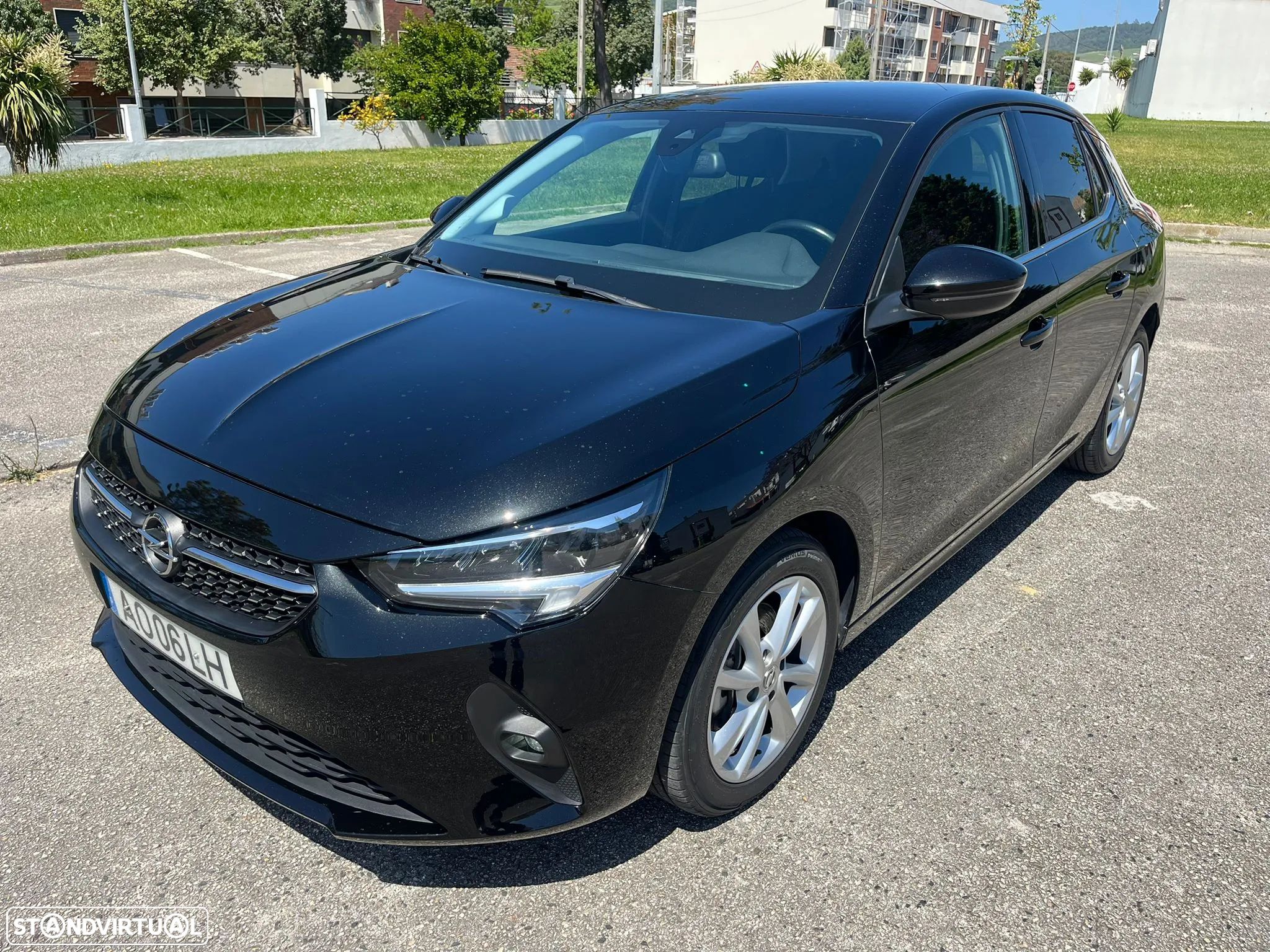 Opel Corsa 1.5 D Elegance - 1