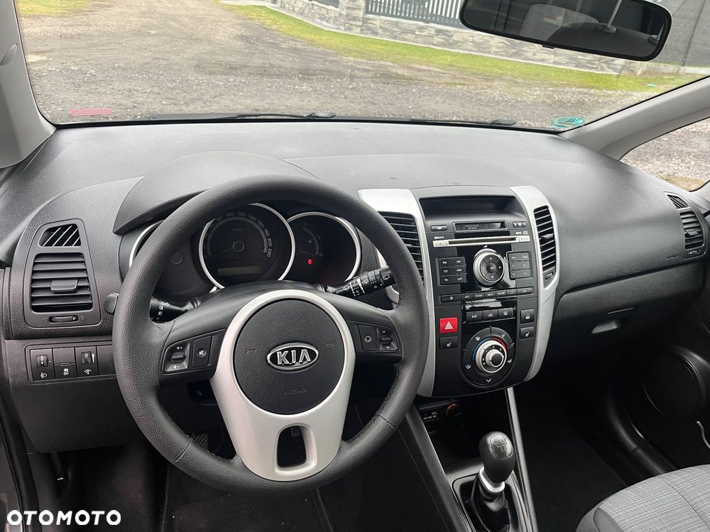 Kia Venga 1.4 CVVT Vision - 17