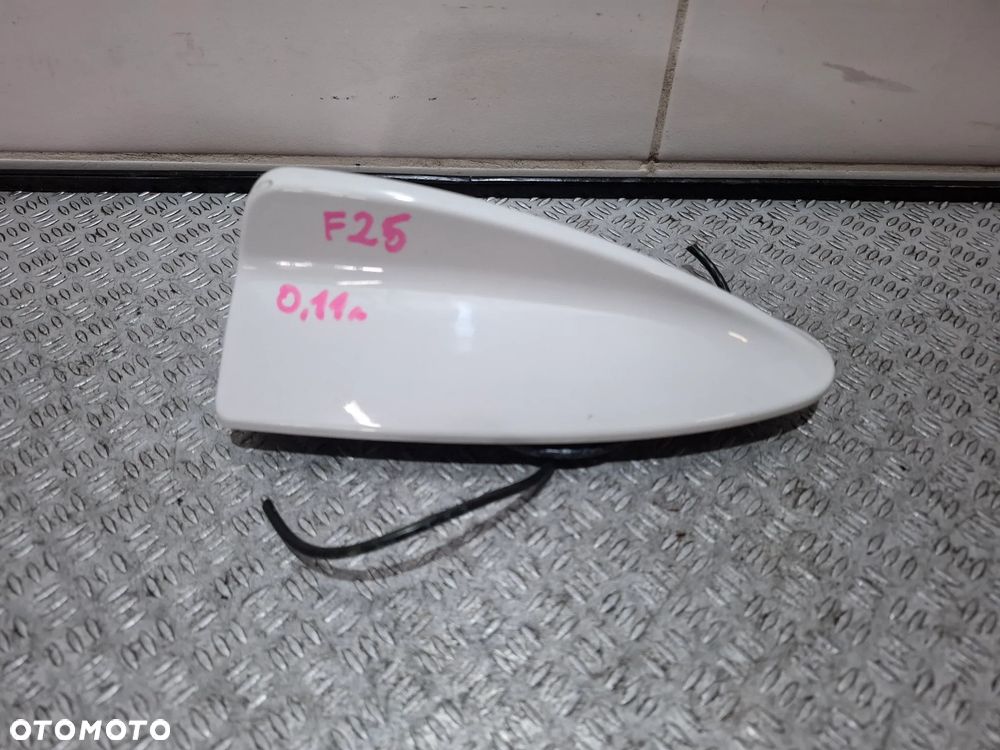 Antena gps dachowa rekin BMW X3 F25  2011 rok nr 6950704 - 2