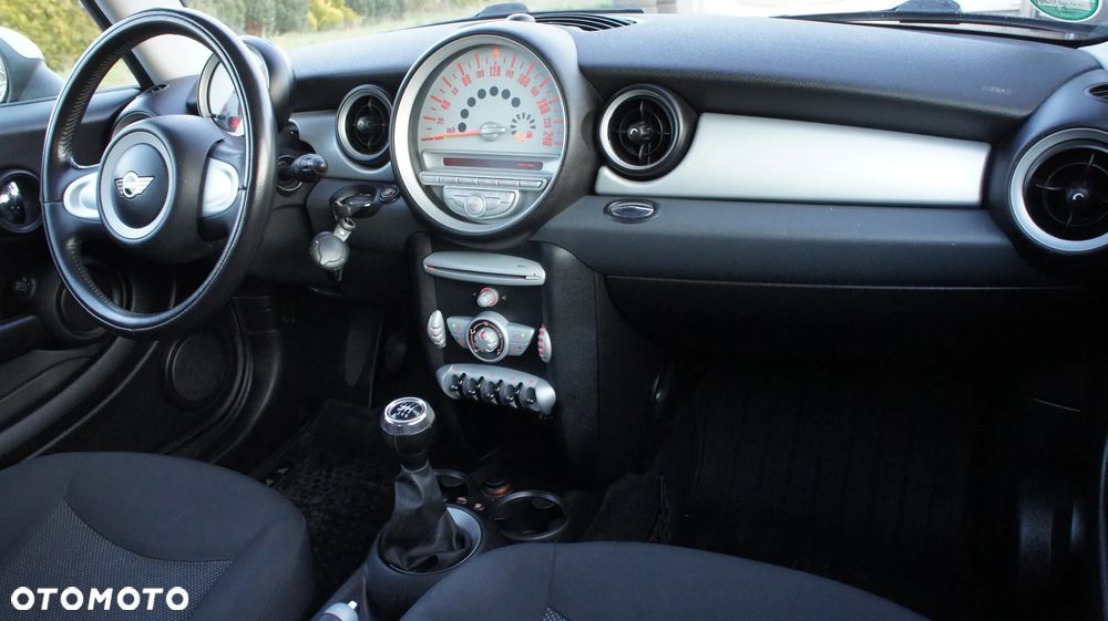 MINI Clubman - 18