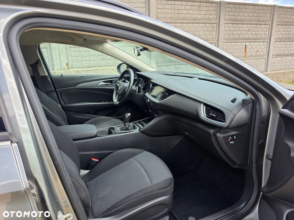 Opel Insignia - 10