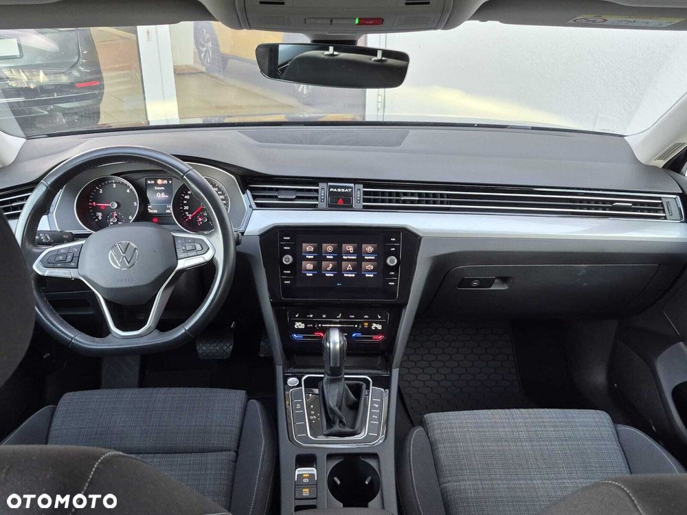 Volkswagen Passat - 6