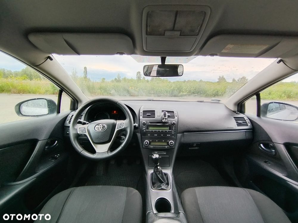 Toyota Avensis 2.0 D-4D Luna - 11