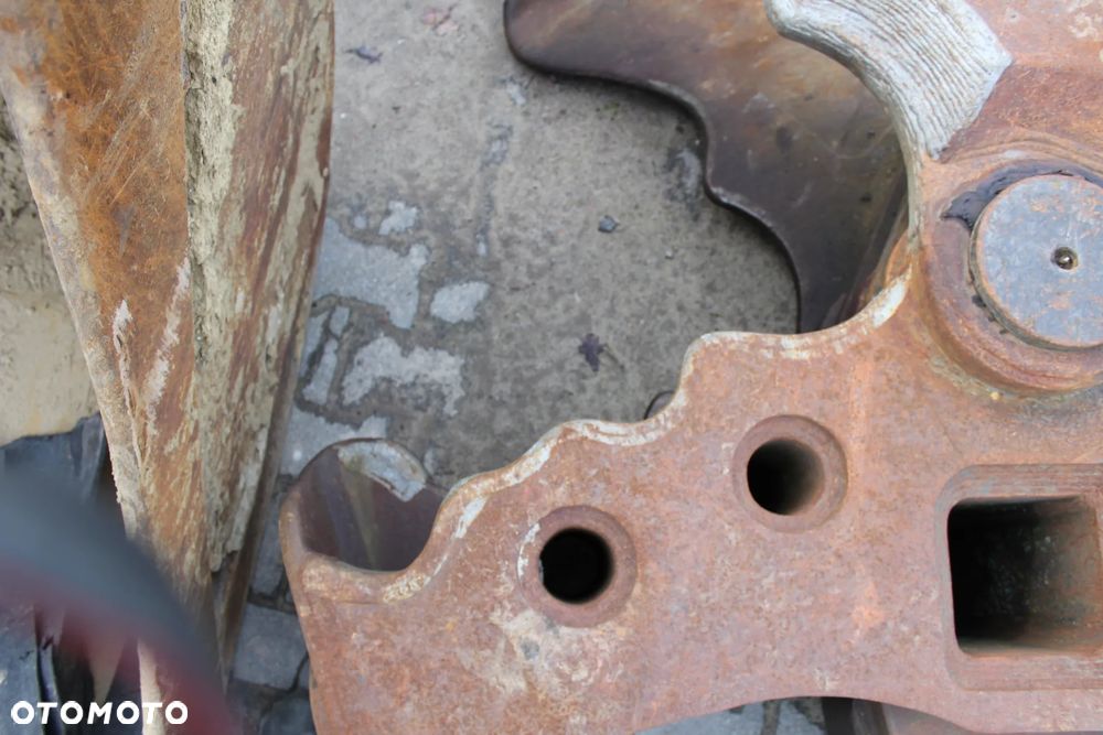 Szczęka krusząca Montabert MB 400 - 8