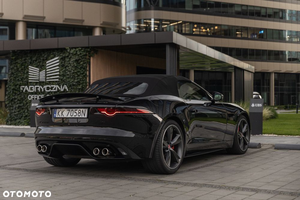 Jaguar F-Type R AWD - 11