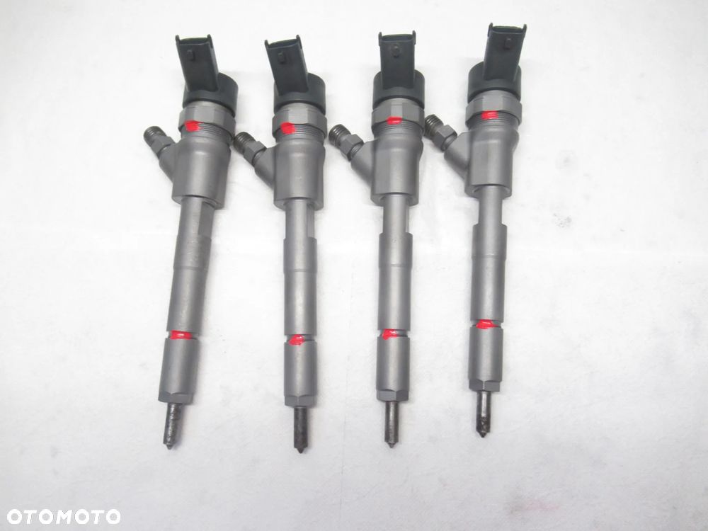 Wtryskiwacz Toyota Yaris Mini One D 1.4 D-4D 0445110085 2367033010