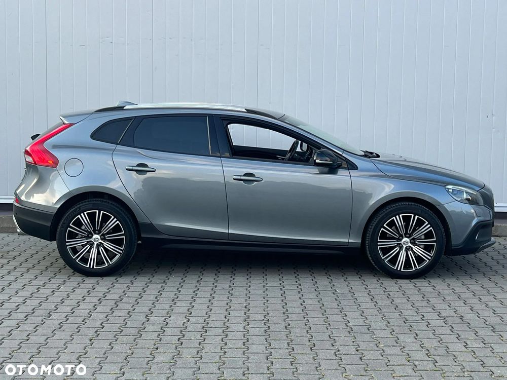 Volvo V40 Cross Country D3 Drive-E Base - 18