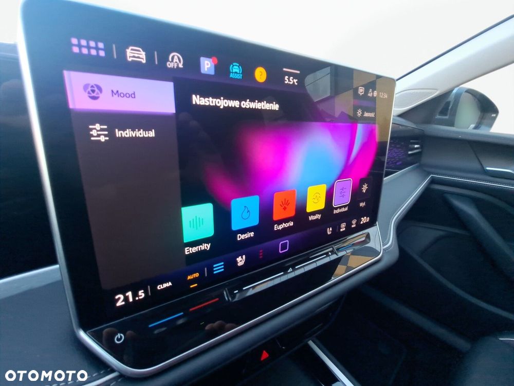 Volkswagen Passat - 21